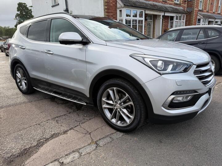 Hyundai Santa Fe 2.2 CRDi Blue Drive Premium SE Auto 4WD Euro 6 (s/s) 5dr (7 Seat) Hyundai Santa Fe 2.2 CRDi Blue Drive Premium SE Auto 4WD Euro 6 (s/s) 5dr (7 Seat)
