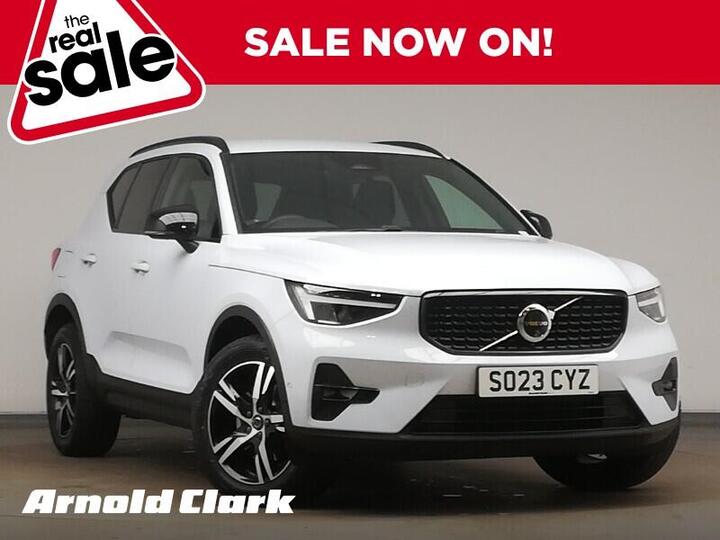 Volvo XC40 2.0 B3 MHEV Plus DCT Auto Euro 6 (s/s) 5dr