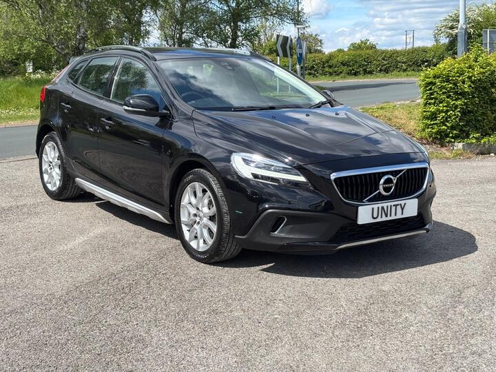 Volvo V40 Cross Country 2.0 T3 Pro Euro 6 (s/s) 5dr