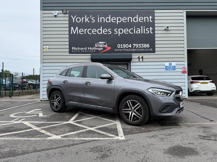 Mercedes-Benz GLA 1.3 GLA180 Sport (Executive) 7G-DCT Euro 6 (s/s) 5dr