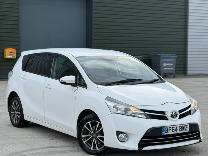 Toyota Verso 1.6 D-4D Icon Euro 5 (s/s) 5dr Toyota Verso 1.6 D-4D Icon Euro 5 (s/s) 5dr
