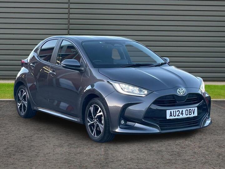 Toyota Yaris 1.5 VVT-h Design E-CVT Euro 6 (s/s) 5dr