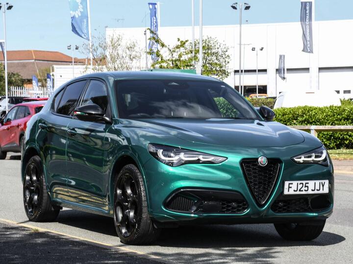 Alfa Romeo Stelvio 2.0T Tributo Italiano Auto Q4 AWD Euro 6 (s/s) 5dr