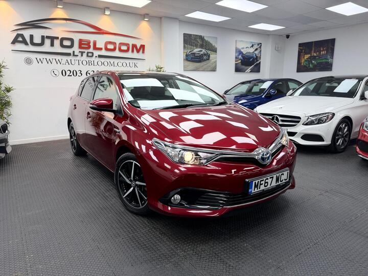 Toyota Auris 1.8 VVT-h Design CVT Euro 6 (s/s) 5dr (Safety Sense) Toyota Auris 1.8 VVT-h Design CVT Euro 6 (s/s) 5dr (Safety Sense)
