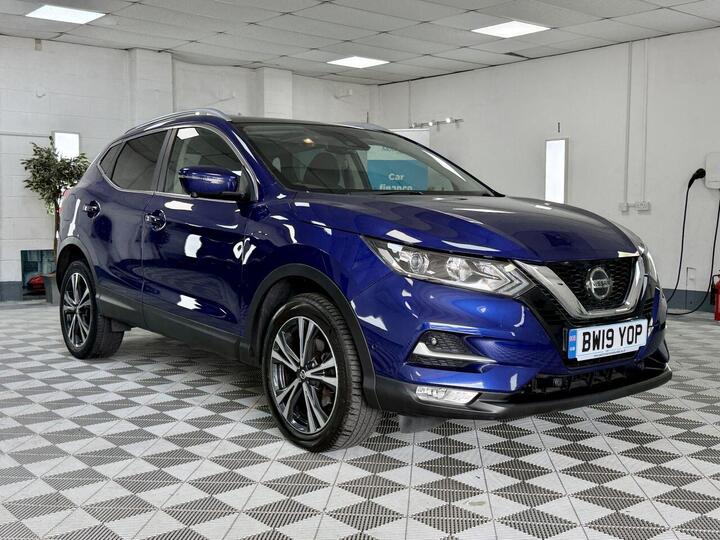 Nissan QASHQAI 1.5 DCi N-Connecta Euro 6 (s/s) 5dr