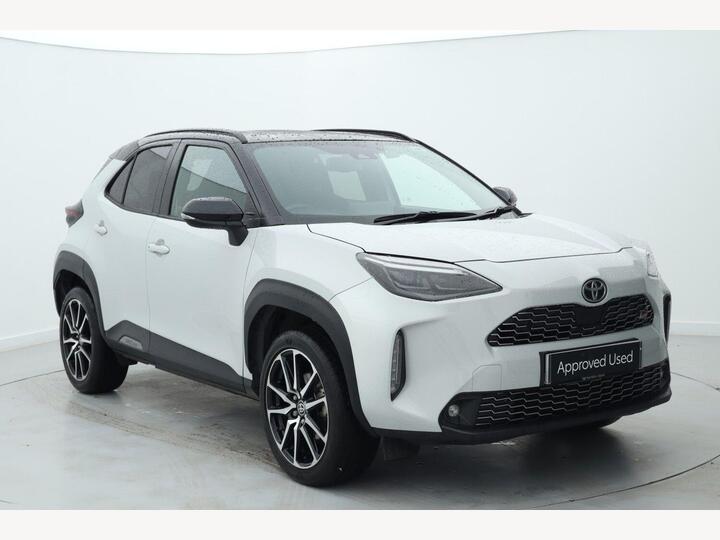 Toyota Yaris Cross 1.5 VVT-h GR SPORT E-CVT Euro 6 (s/s) 5dr Toyota Yaris Cross 1.5 VVT-h GR SPORT E-CVT Euro 6 (s/s) 5dr