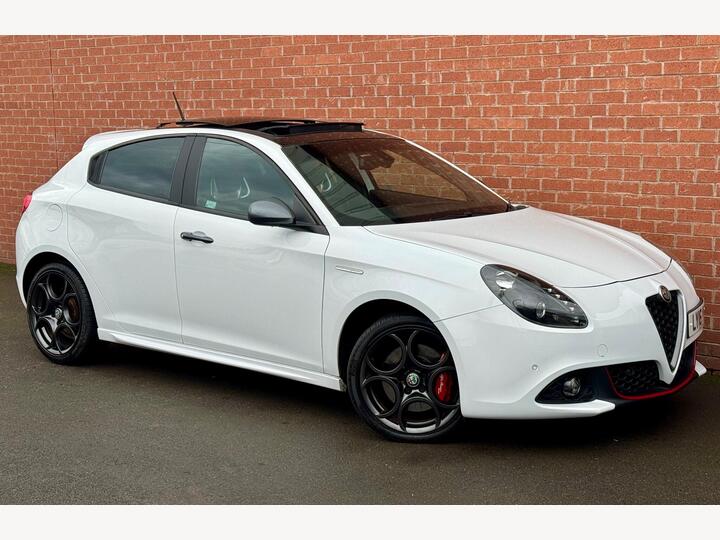 Alfa Romeo Giulietta 2.0 JTDM-2 Speciale TCT Euro 6 (s/s) 5dr Alfa Romeo Giulietta 2.0 JTDM-2 Speciale TCT Euro 6 (s/s) 5dr