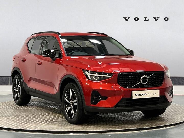 Volvo XC40 2.0 B4 MHEV Plus DCT Auto AWD Euro 6 (s/s) 5dr