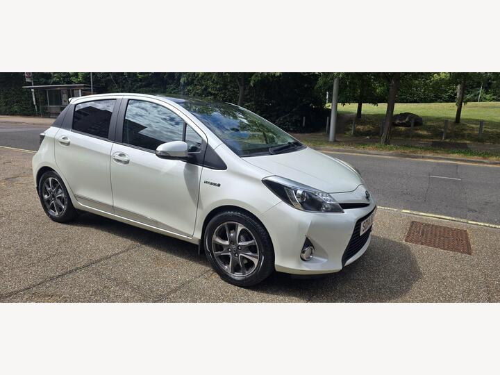 Toyota Yaris 1.5 VVT-h Trend CVT Euro 5 5dr