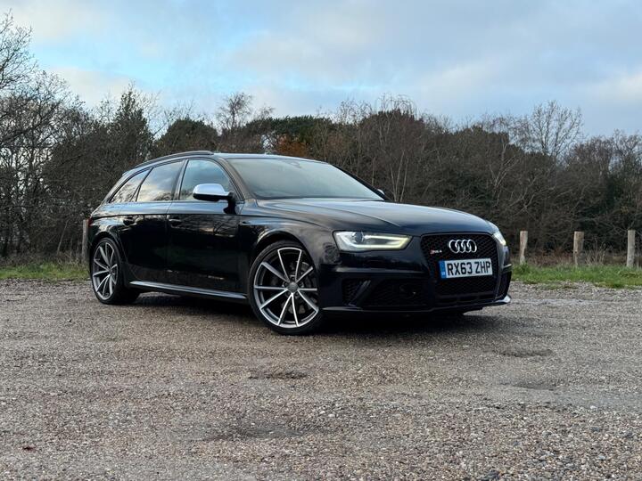 Audi RS4 Avant 4.2 FSI V8 S Tronic Quattro Euro 5 5dr Audi RS4 Avant 4.2 FSI V8 S Tronic Quattro Euro 5 5dr