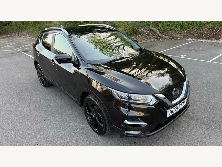 Nissan Qashqai 1.3 DIG-T N-Motion Euro 6 (s/s) 5dr