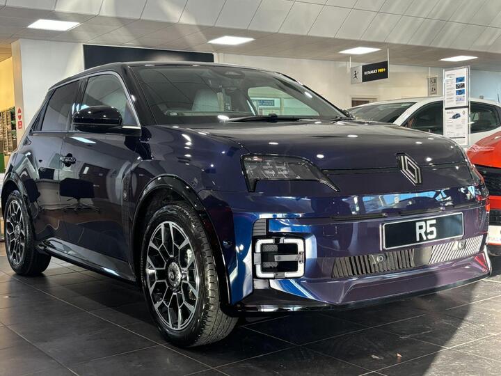 Renault 5 E-Tech Electric Comfort Range 52kWh Roland Garros Auto 5dr