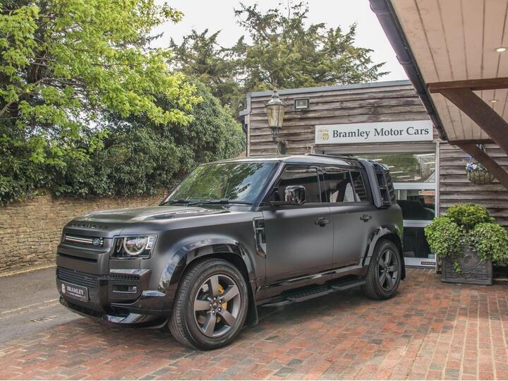 Land Rover Defender 110 3.0 D300 MHEV X-Dynamic HSE Auto 4WD Euro 6 (s/s) 5dr