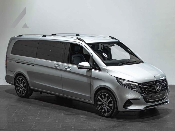 Mercedes-Benz V Class 2.0 V220d Premium G-Tronic+ Euro 6 (s/s) 5dr (8 Seat, Extra Long)