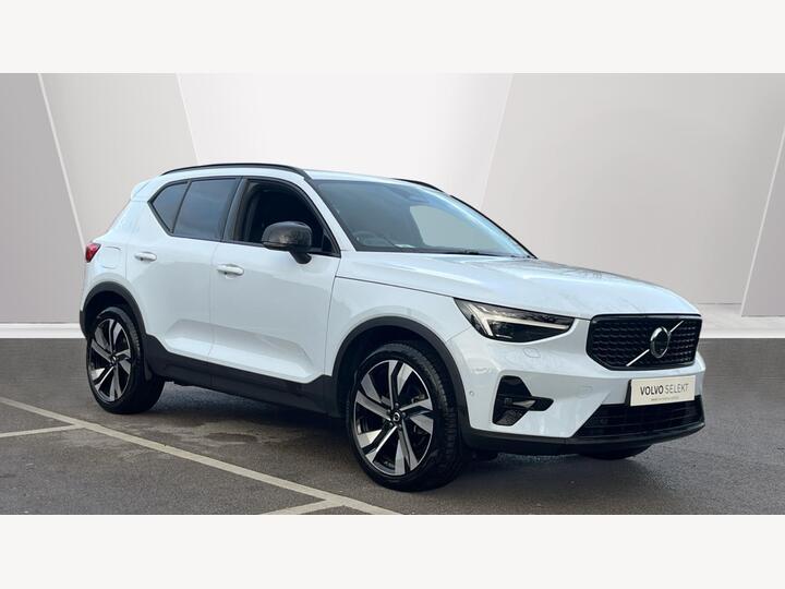 Volvo XC40 2.0 B4 MHEV Ultra Dark DCT Auto Euro 6 (s/s) 5dr