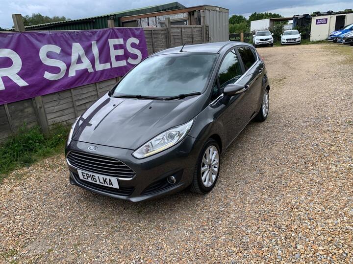 Ford Fiesta 1.0T EcoBoost Titanium Euro 6 (s/s) 5dr