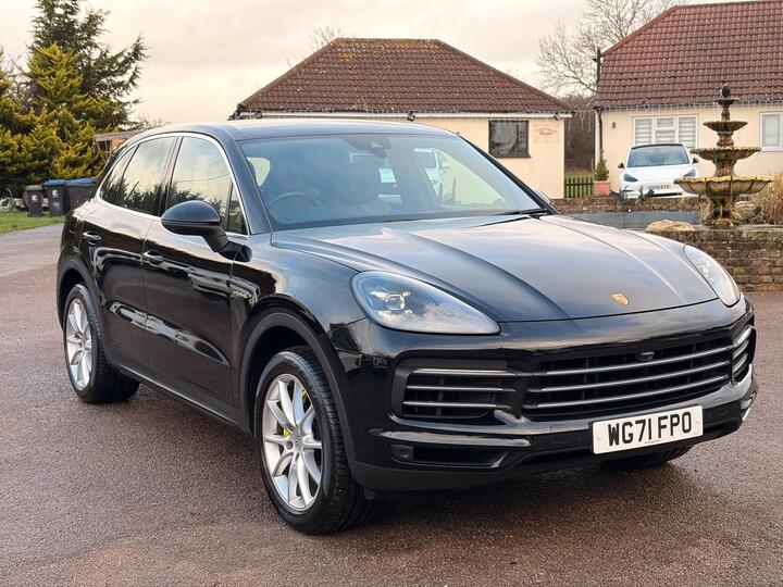 Porsche Cayenne 3.0 V6 E-Hybrid 17.9kWh TiptronicS 4WD Euro 6 (s/s) 5dr (3.6kW Charger)