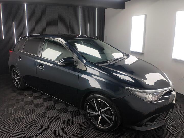 Toyota Auris 1.2 VVT-i Design CVT Euro 6 (s/s) 5dr (Safety Sense)