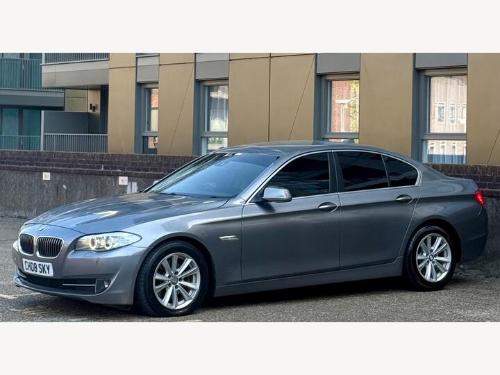 BMW 5 Series 3.0 523i SE Steptronic Euro 5 4dr BMW 5 Series 3.0 523i SE Steptronic Euro 5 4dr