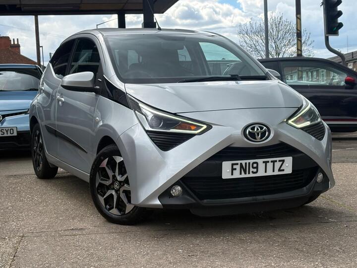 Toyota AYGO 1.0 VVT-i X-plore Euro 6 5dr