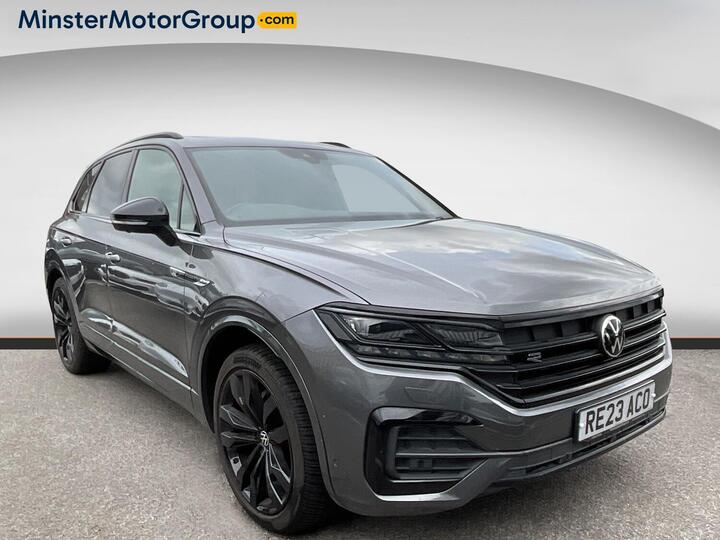 Volkswagen Touareg 3.0 TDI V6 Black Edition Tiptronic 4Motion Euro 6 (s/s) 5dr Volkswagen Touareg 3.0 TDI V6 Black Edition Tiptronic 4Motion Euro 6 (s/s) 5dr