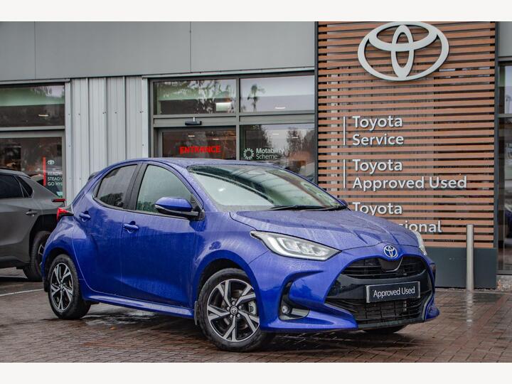 Toyota Yaris 1.5 VVT-h Design E-CVT Euro 6 (s/s) 5dr