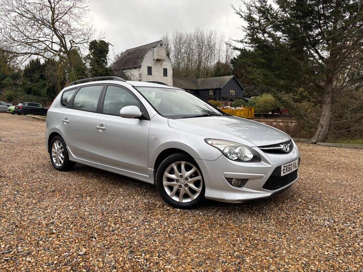 Hyundai I30 1.6 CRDi Comfort Euro 5 5dr Hyundai I30 1.6 CRDi Comfort Euro 5 5dr