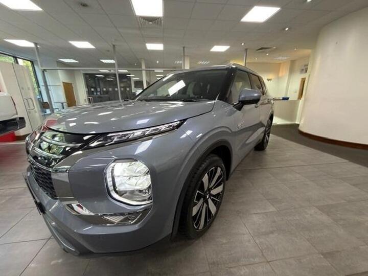 Mitsubishi Outlander PHEV 2.4 22.7kWh Nativa CVT 4WD Euro 6 (s/s) 5dr