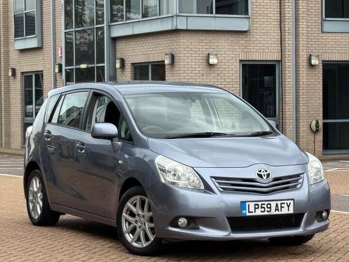 Toyota Verso 2.0 D-4D T Spirit Euro 4 5dr Toyota Verso 2.0 D-4D T Spirit Euro 4 5dr