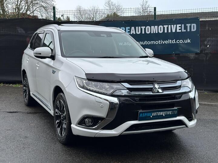 Mitsubishi Outlander 2.0h 12kWh 5hs CVT 4WD Euro 6 (s/s) 5dr