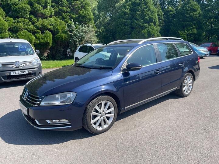 Volkswagen Passat 2.0 TDI BlueMotion Tech Executive Euro 5 (s/s) 5dr Volkswagen Passat 2.0 TDI BlueMotion Tech Executive Euro 5 (s/s) 5dr
