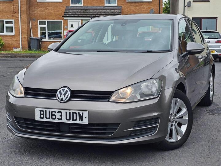 Volkswagen Golf 1.6 TDI BlueMotion Tech SE Euro 5 (s/s) 5dr