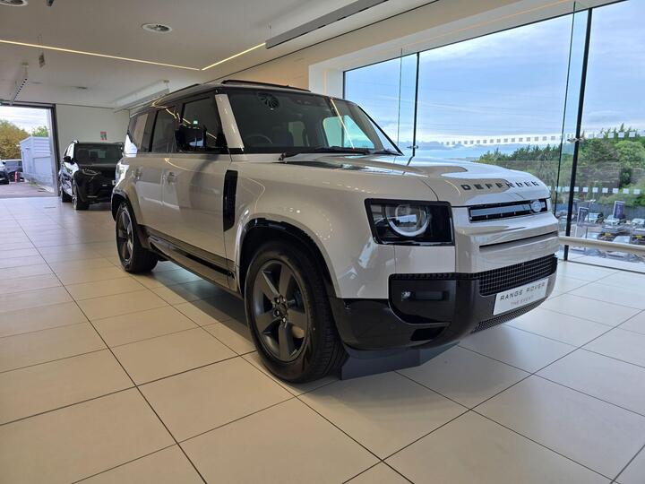 Land Rover Defender 110 3.0 D250 MHEV X-Dynamic HSE Auto 4WD Euro 6 (s/s) 5dr