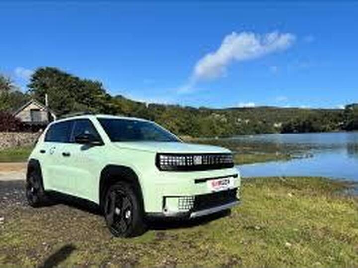 Fiat Grande Panda 1.2 MHEV La Prima E-DCT Euro 6 (s/s) 5dr