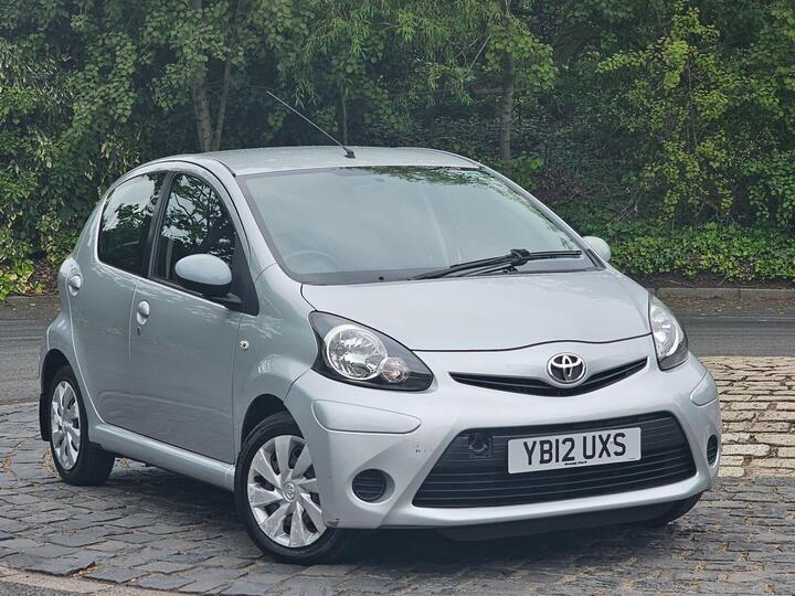 Toyota AYGO 1.0 VVT-i Ice Euro 5 5dr