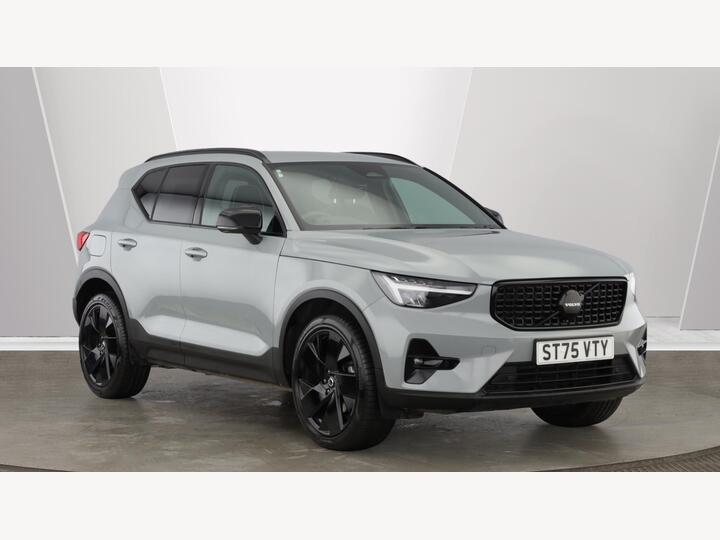 Volvo XC40 2.0 B3 MHEV Plus Black Edition DCT Auto Euro 6 (s/s) 5dr