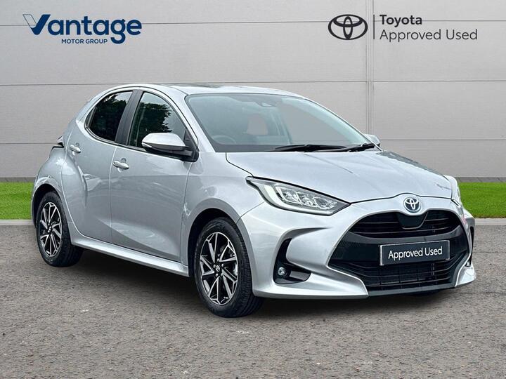 Toyota Yaris 1.5 VVT-h Design E-CVT Euro 6 (s/s) 5dr