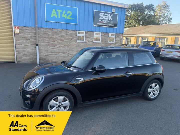 MINI Hatch 1.5 Cooper Classic Euro 6 (s/s) 3dr