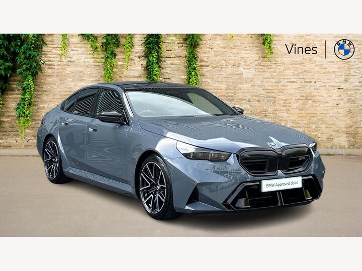 BMW M5 4.4 22.1kWh Steptronic XDrive Euro 6 (s/s) 4dr