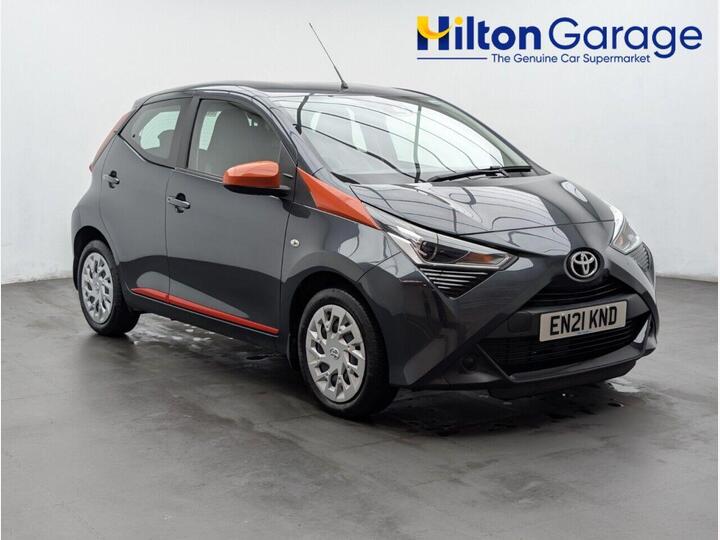 Toyota AYGO 1.0 VVT-i X-play Euro 6 (s/s) 5dr Toyota AYGO 1.0 VVT-i X-play Euro 6 (s/s) 5dr