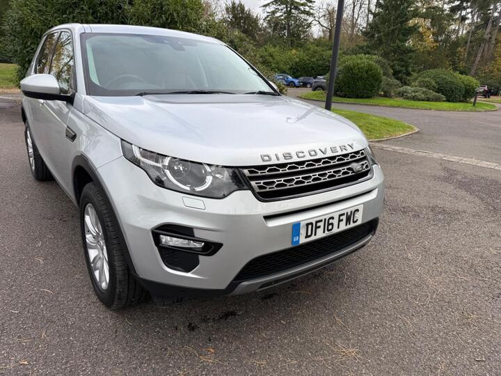 Land Rover Discovery Sport 2.0 TD4 SE Tech 4WD Euro 6 (s/s) 5dr Land Rover Discovery Sport 2.0 TD4 SE Tech 4WD Euro 6 (s/s) 5dr