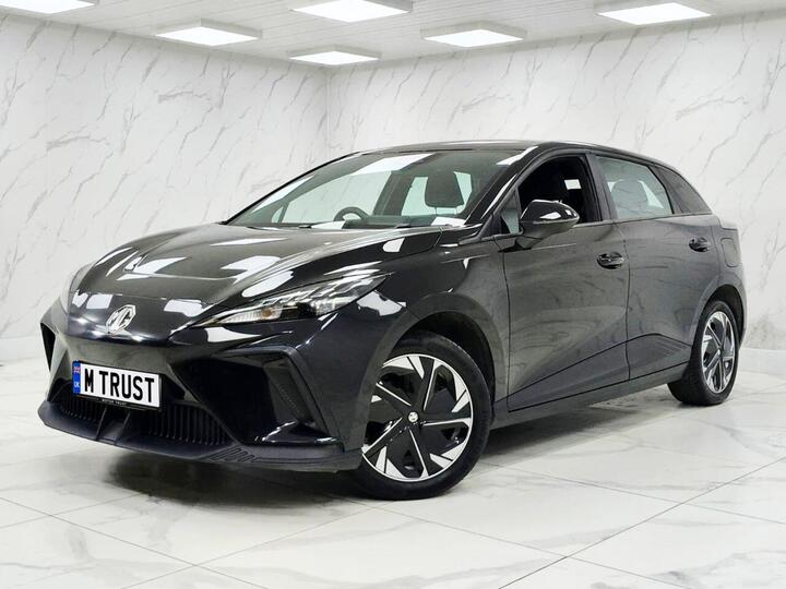 MG MG 4 64kWh SE Long Range Auto 5dr