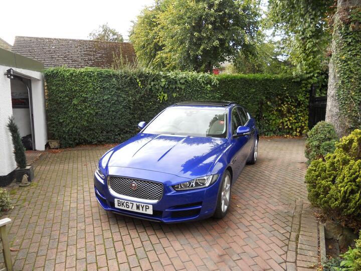 Jaguar XE 2.0i Portfolio Auto Euro 6 (s/s) 4dr