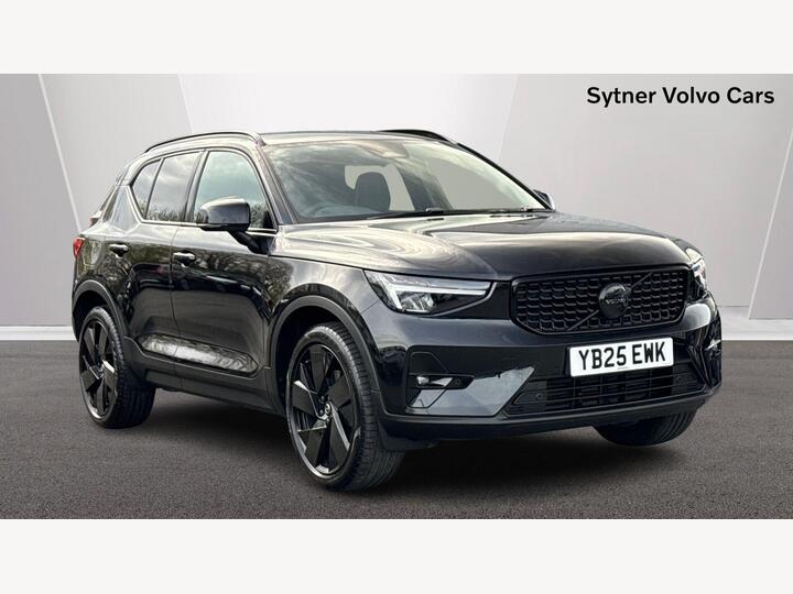 Volvo XC40 2.0 B4 MHEV Plus Black Edition DCT Auto Euro 6 (s/s) 5dr