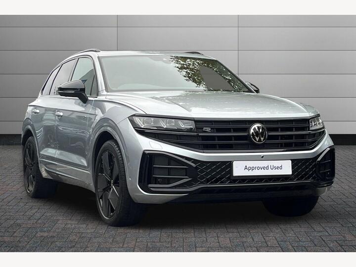 Volkswagen Touareg 3.0 TDI V6 Black Edition Tiptronic 4Motion Euro 6 (s/s) 5dr Volkswagen Touareg 3.0 TDI V6 Black Edition Tiptronic 4Motion Euro 6 (s/s) 5dr