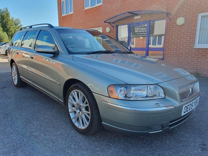 Volvo V70 2.4D SE Geartronic 5dr