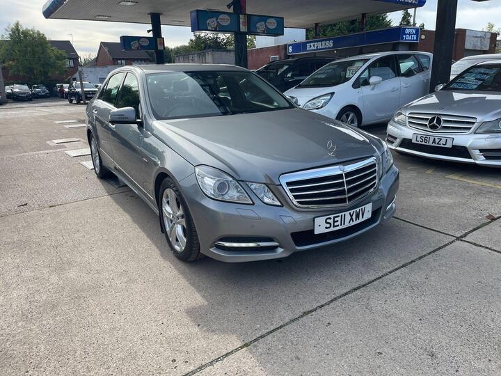 Mercedes-Benz E Class 3.0 E350 CDI V6 BlueEfficiency Avantgarde G-Tronic Euro 5 4dr