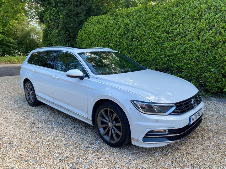 Volkswagen Passat 2.0 TDI BlueMotion Tech R-Line Euro 6 (s/s) 5dr Volkswagen Passat 2.0 TDI BlueMotion Tech R-Line Euro 6 (s/s) 5dr