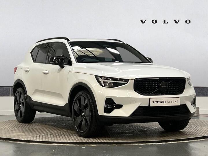 Volvo XC40 2.0 B4 MHEV Plus Black Edition DCT Auto Euro 6 (s/s) 5dr