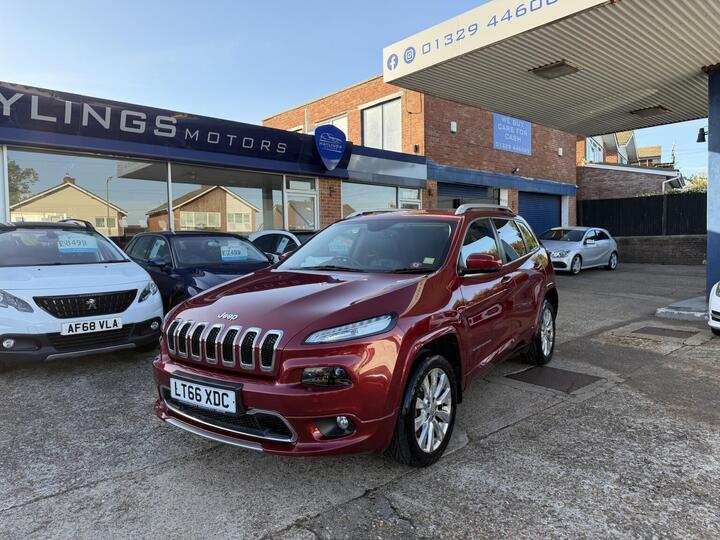 Jeep Cherokee 2.2 MultiJetII Overland Auto 4WD Euro 6 (s/s) 5dr Jeep Cherokee 2.2 MultiJetII Overland Auto 4WD Euro 6 (s/s) 5dr